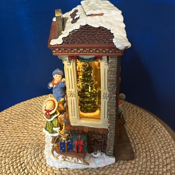 Kirkland Signature Christmas "Toy Store" Windowpane Musical Lighted Waterglobe - Picture 5 of 7